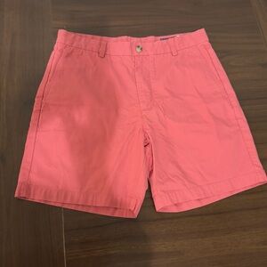 Vineyard Vines Stretch Breaker shorts in a coral color size 33